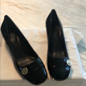 Tory Burch pump